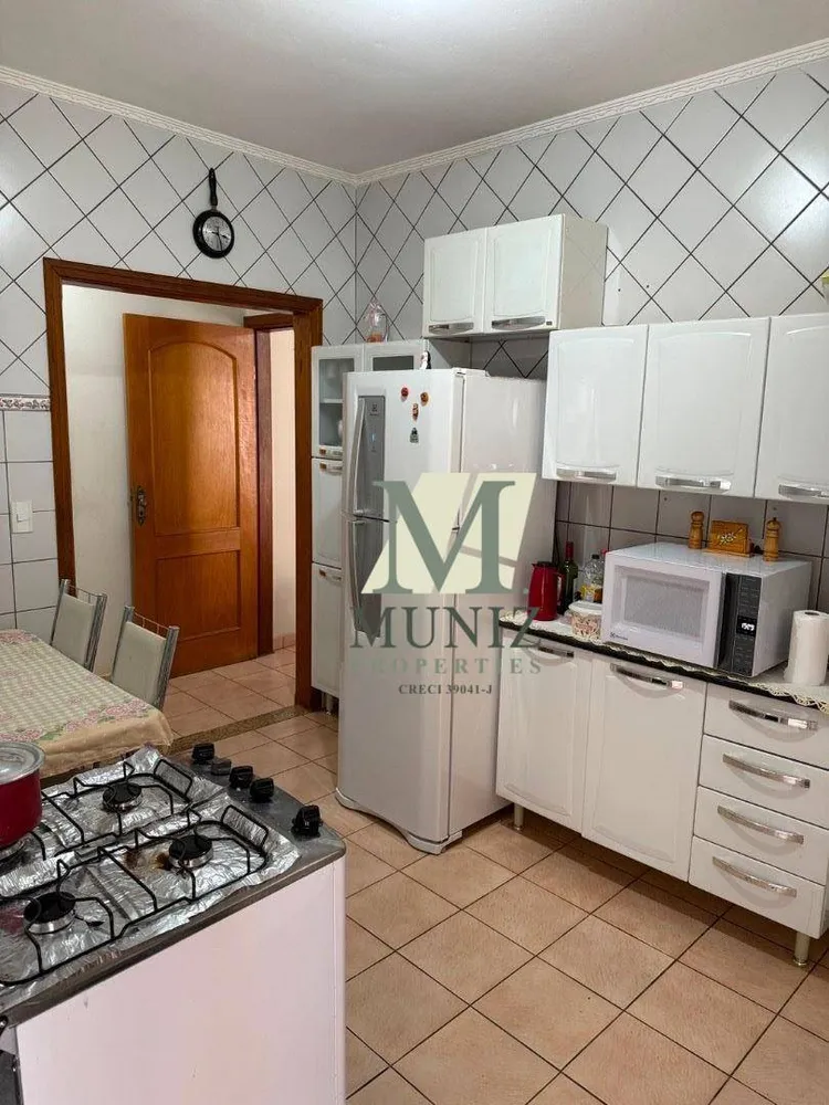 Casa, 2 quartos, 205 m² - Foto 10