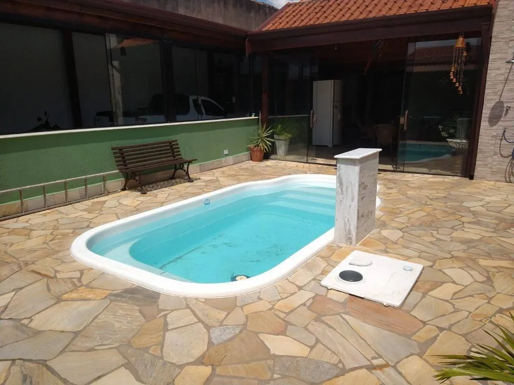Casa, 2 quartos, 220 m² - Foto 1