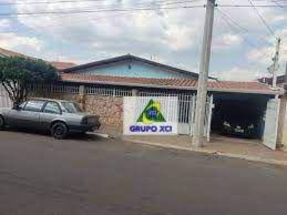 Casa à venda com 2 quartos, 180m² - Foto 1