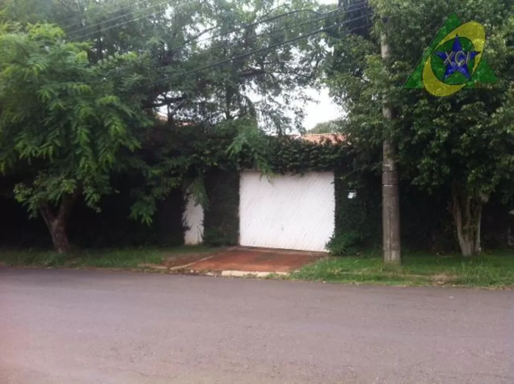 Casa à venda com 4 quartos, 300m² - Foto 2