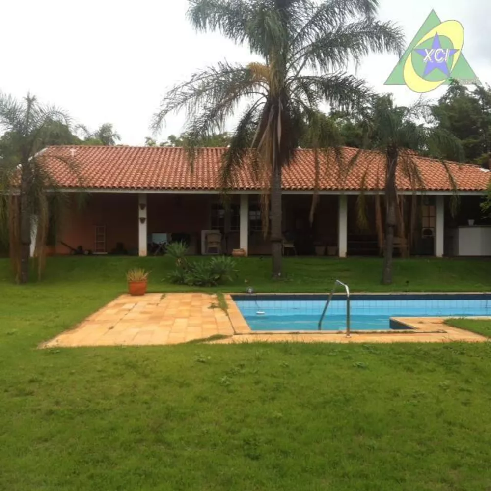 Casa à venda com 4 quartos, 300m² - Foto 1