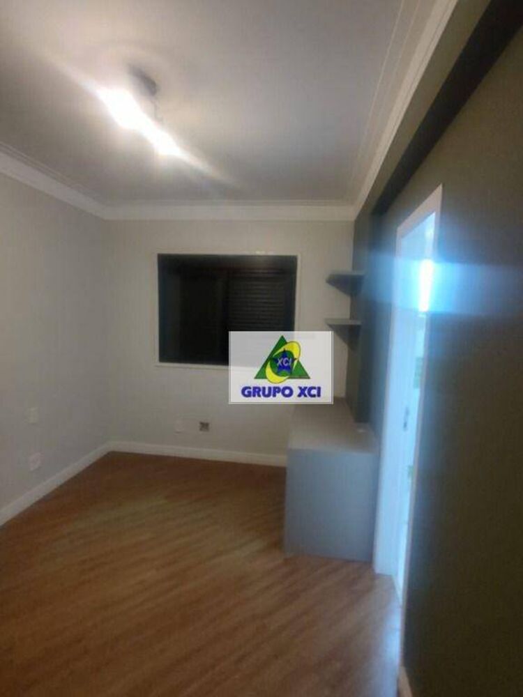 Apartamento para alugar com 3 quartos, 117m² - Foto 4