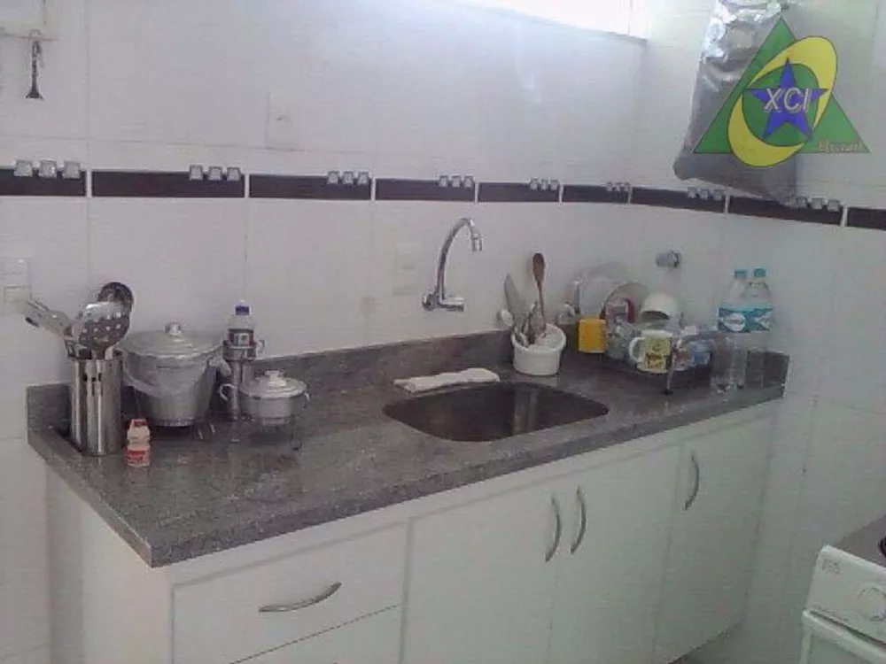 Casa à venda com 3 quartos, 200m² - Foto 3