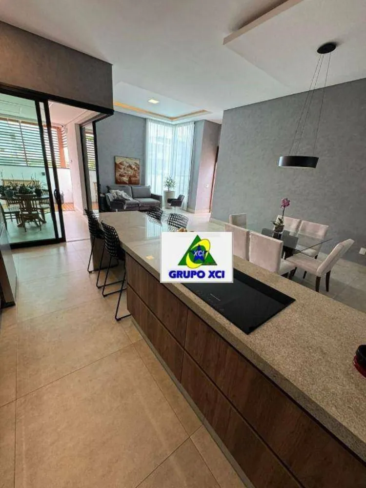 Casa, 3 quartos, 220 m² - Foto 1
