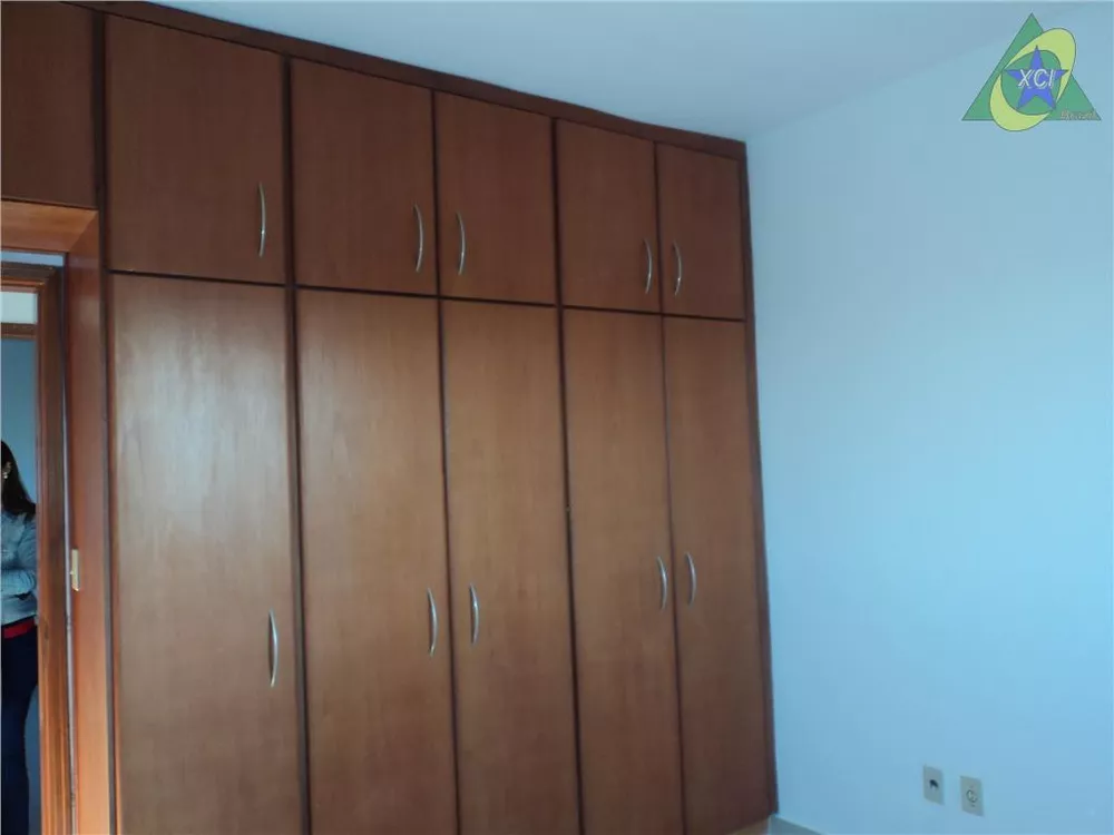 Apartamento à venda com 2 quartos, 70m² - Foto 5