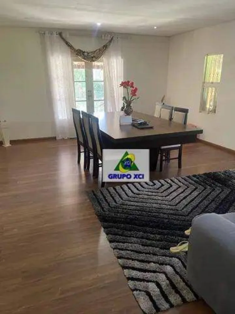 Chácara, 3 quartos, 450 m² - Foto 1