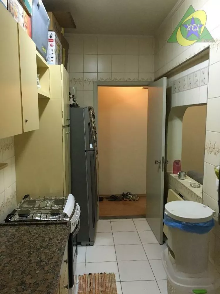 Apartamento à venda com 1 quarto, 42m² - Foto 2