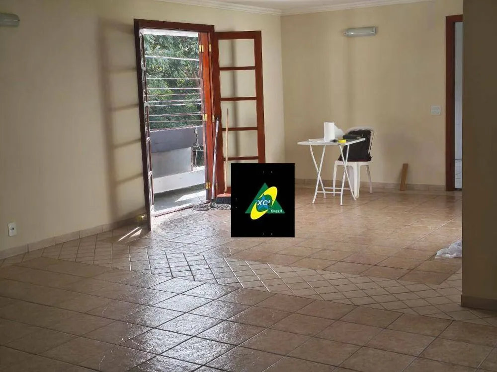 Casa, 3 quartos, 285 m² - Foto 1