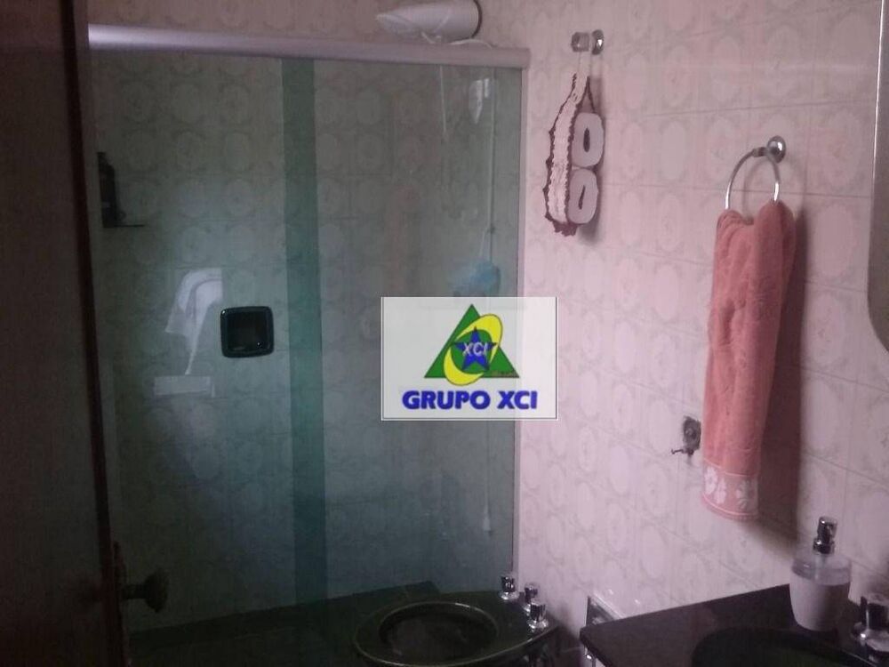 Casa à venda com 3 quartos, 200m² - Foto 2