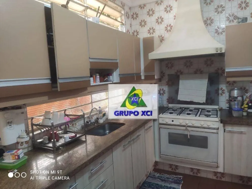 Casa, 4 quartos, 238 m² - Foto 2