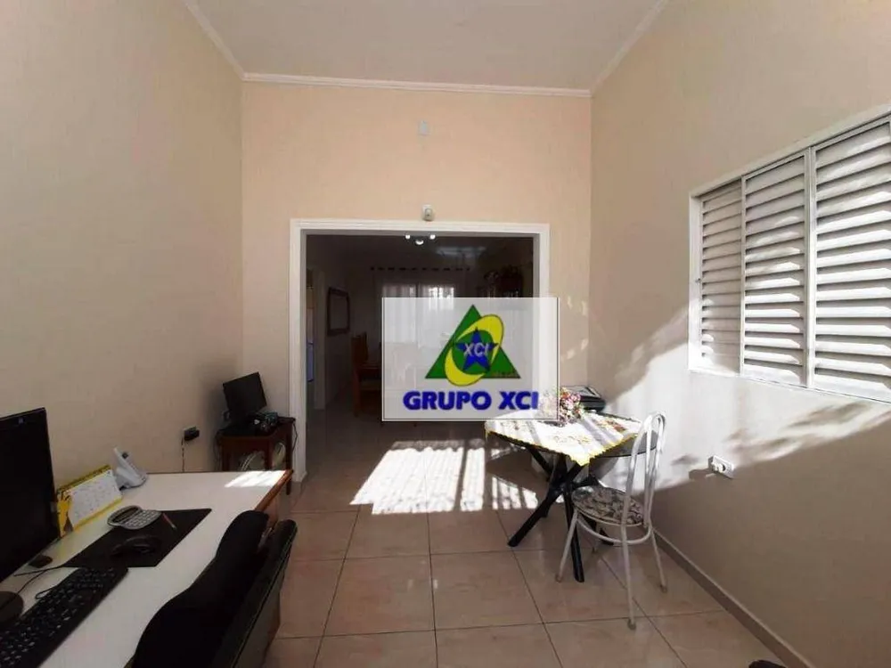 Casa, 3 quartos, 232 m² - Foto 2