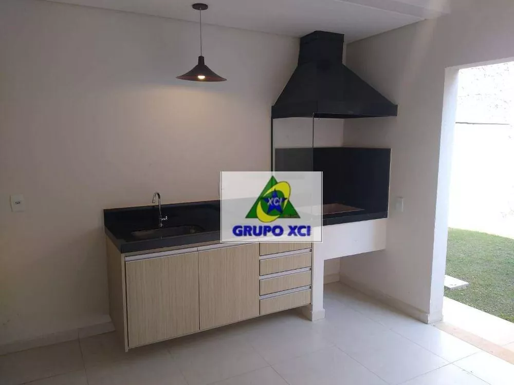 Casa para alugar com 3 quartos, 321m² - Foto 4