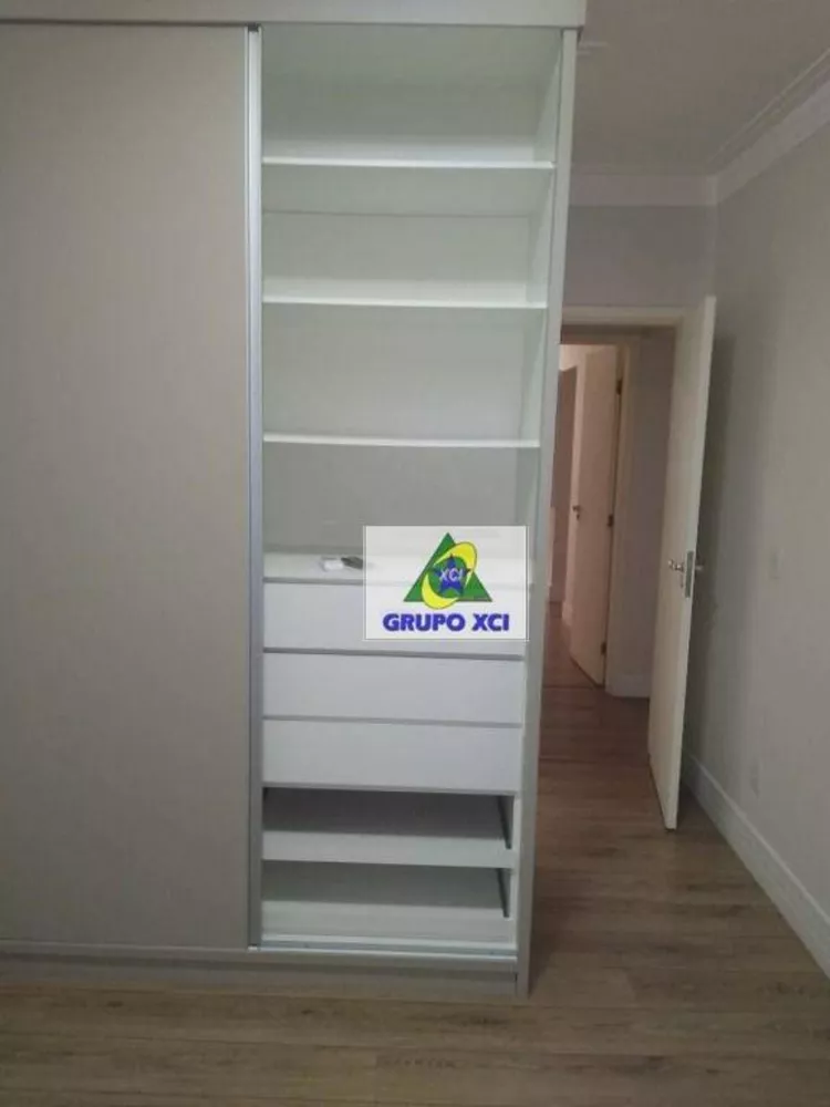 Casa para alugar com 3 quartos, 321m² - Foto 3