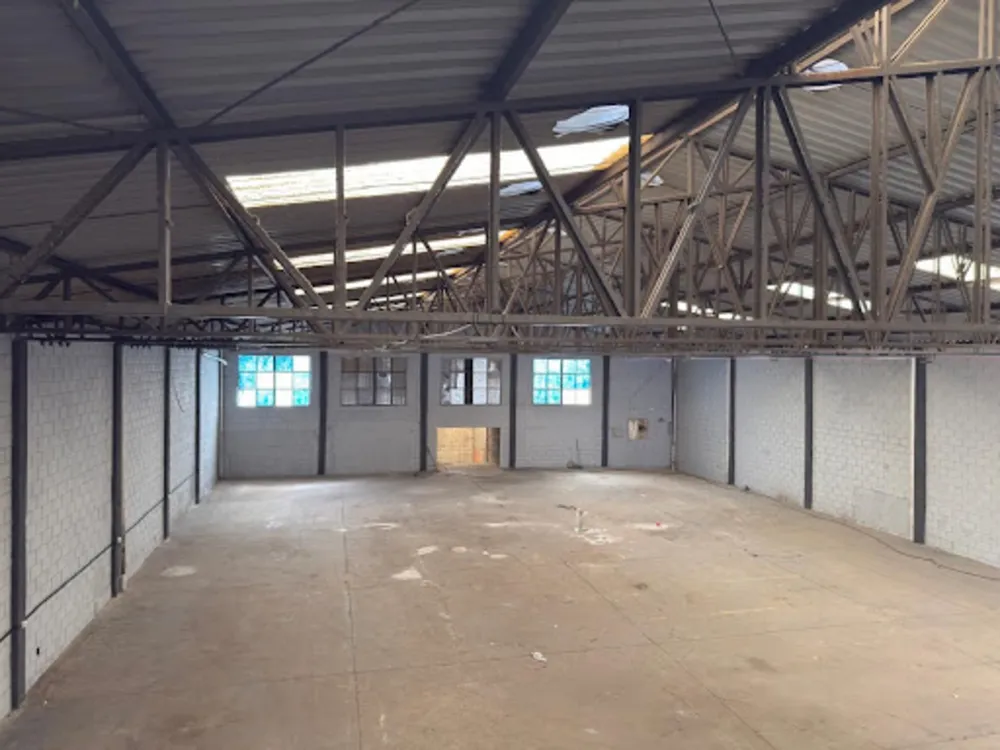 Depósito-Galpão, 1000 m² - Foto 1
