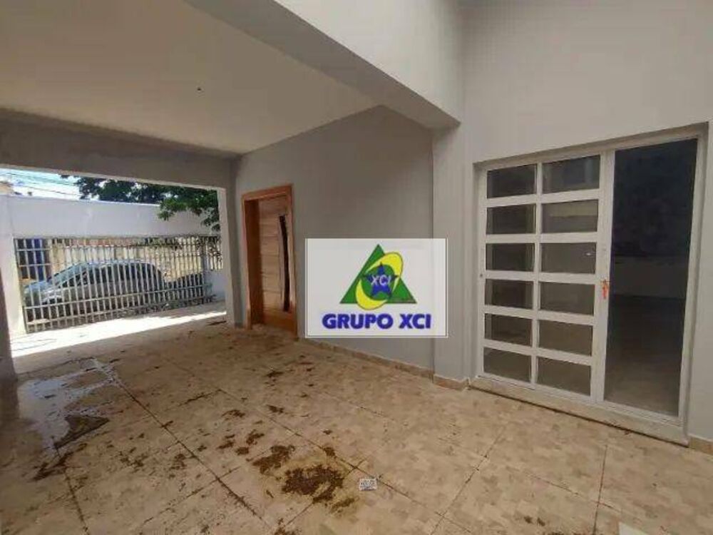 Casa para alugar com 3 quartos, 200m² - Foto 1