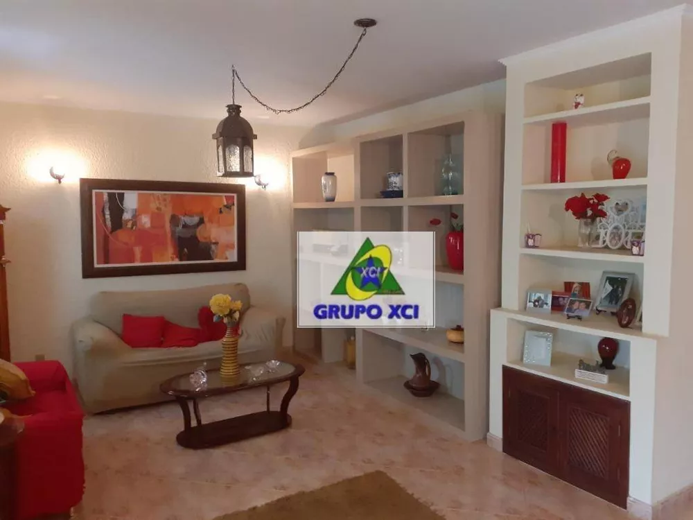 Casa à venda com 4 quartos, 350m² - Foto 3