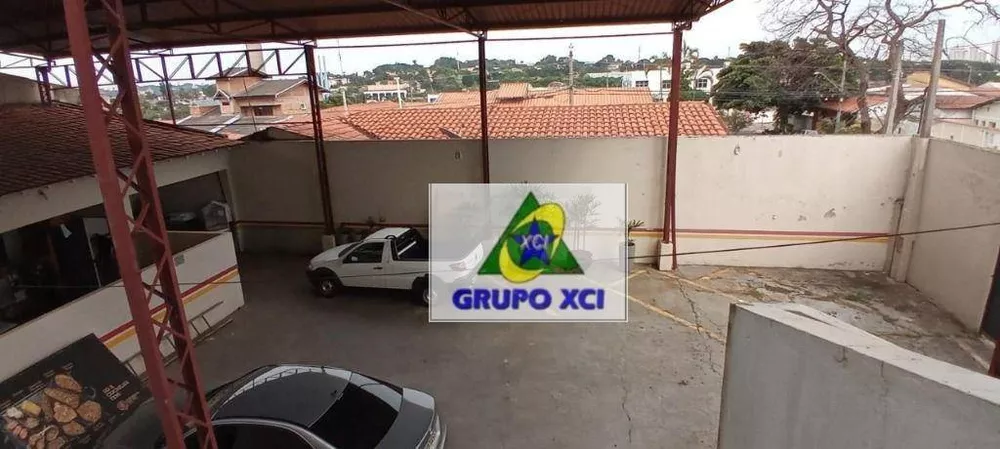 Casa para alugar com 3 quartos, 189m² - Foto 1