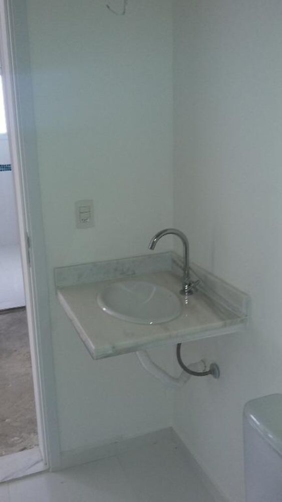 Apartamento à venda com 2 quartos, 67m² - Foto 3