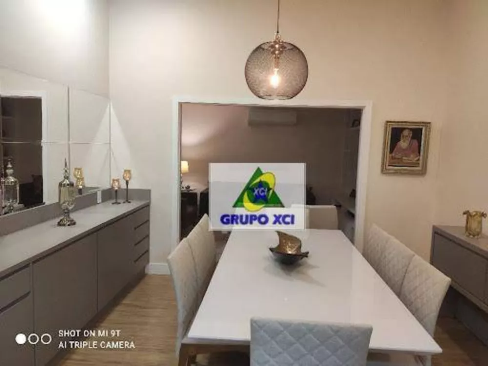 Casa à venda com 3 quartos, 320m² - Foto 4