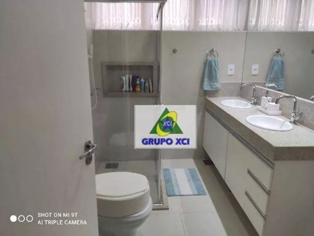 Casa à venda com 3 quartos, 320m² - Foto 1