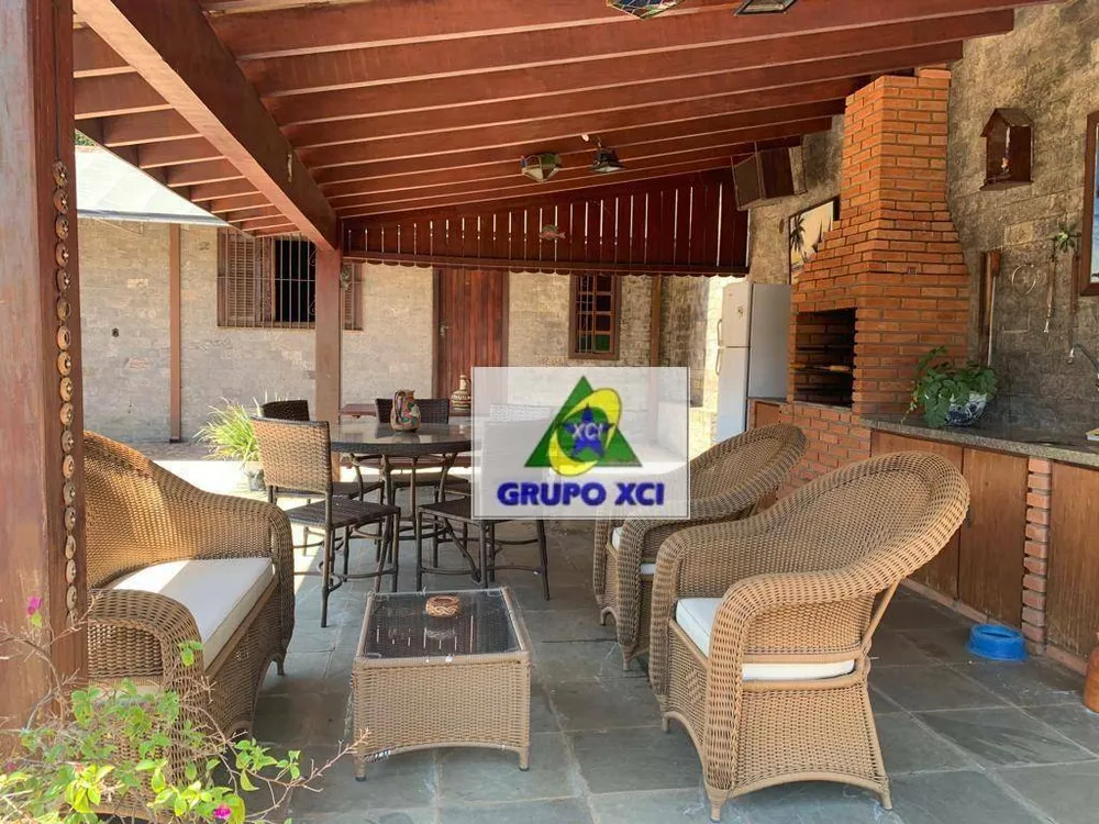 Casa, 3 quartos, 206 m² - Foto 1