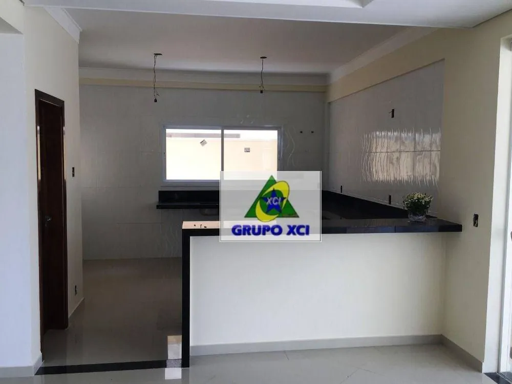 Sobrado, 4 quartos, 375 m² - Foto 2