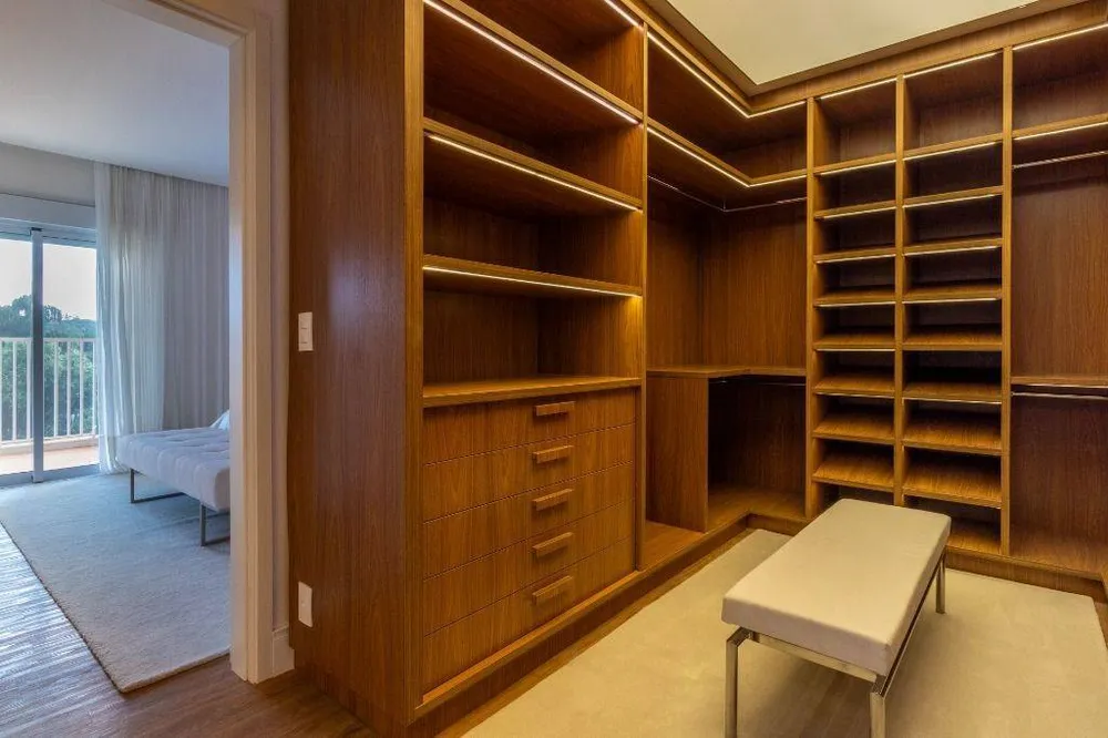 Apartamento, 3 quartos, 209 m² - Foto 2