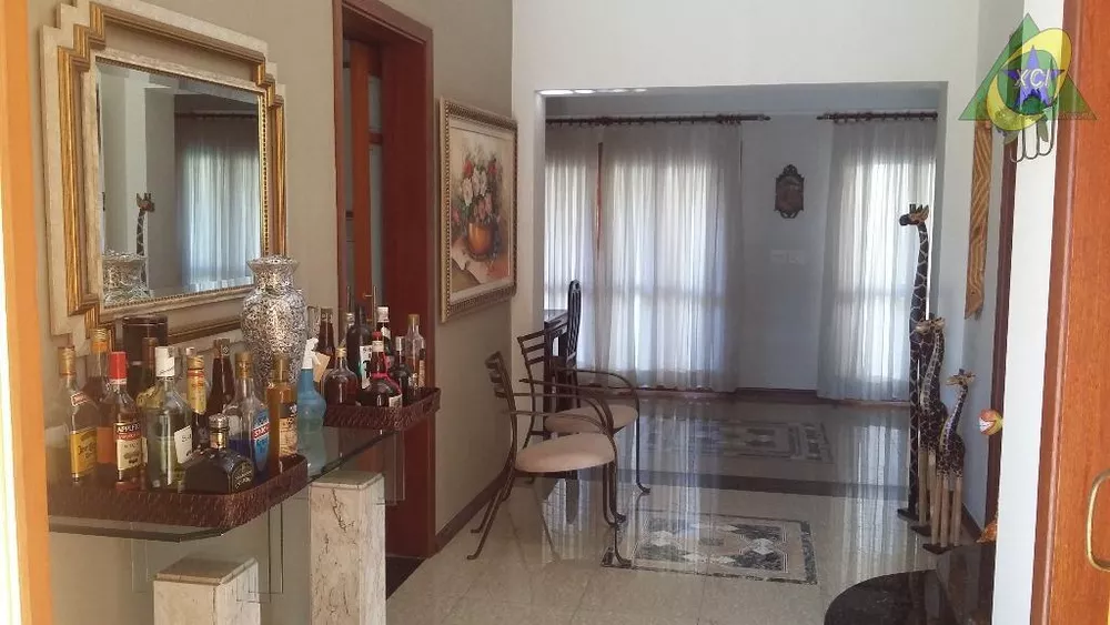 Casa de Condomínio à venda com 4 quartos, 340m² - Foto 2