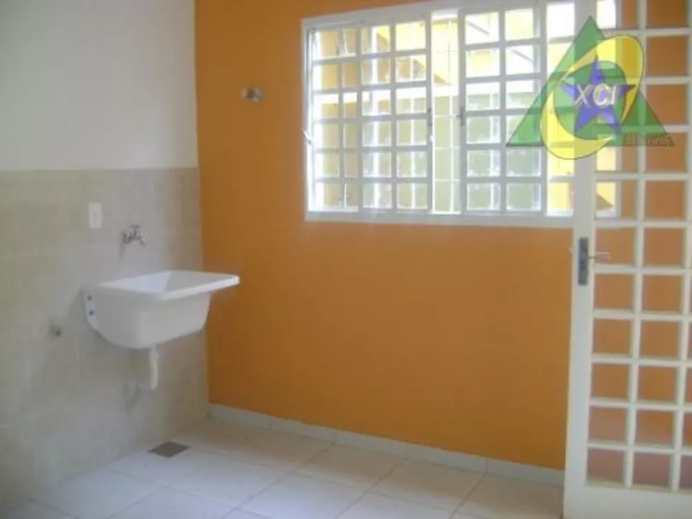 Casa à venda com 3 quartos, 200m² - Foto 4