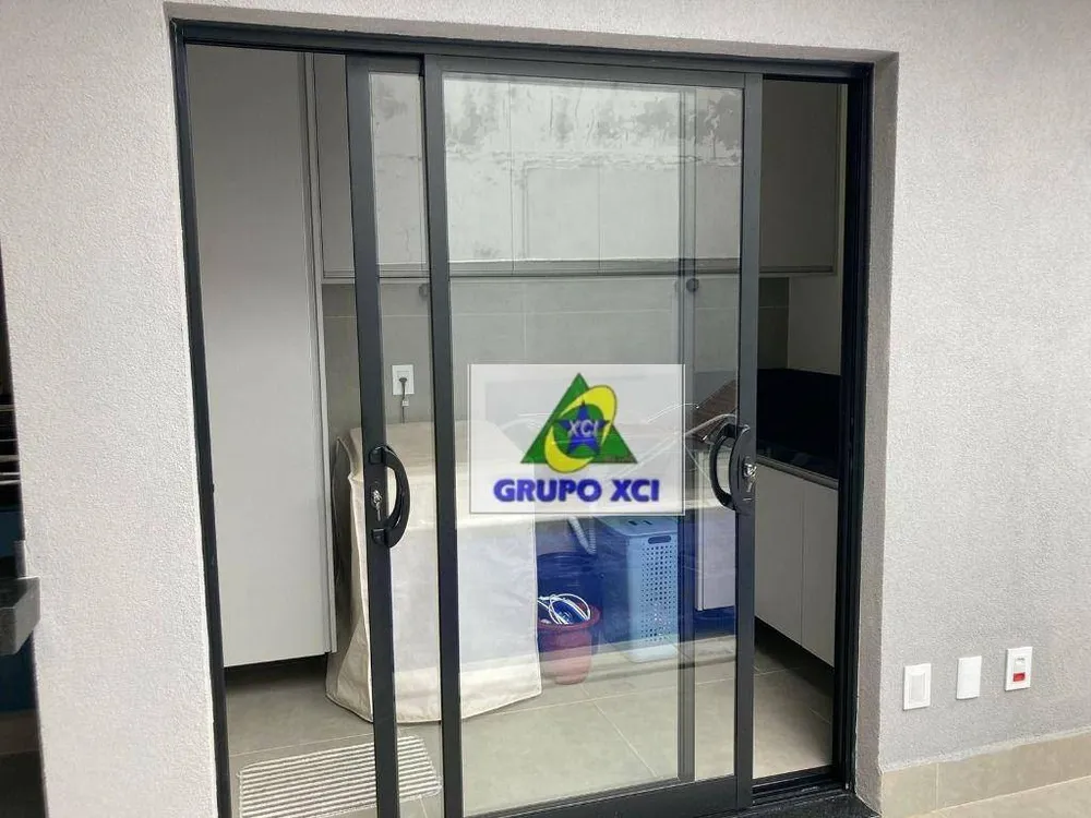 Sobrado, 3 quartos, 253 m² - Foto 1