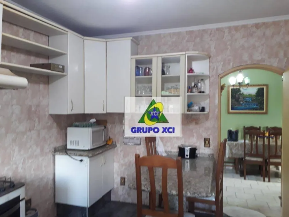 Casa, 4 quartos, 215 m² - Foto 10