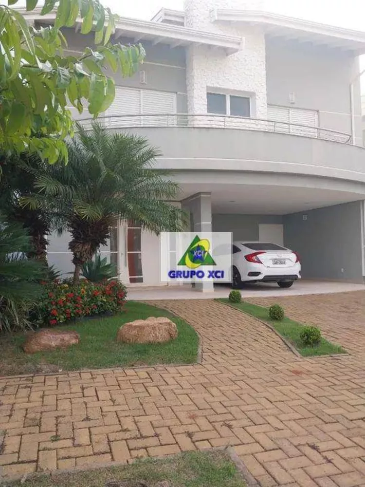 Casa à venda com 4 quartos, 330m² - Foto 1