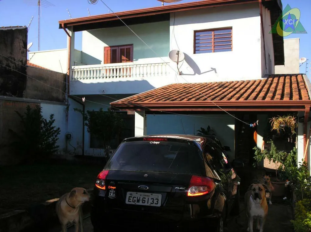 Casa, 3 quartos, 210 m² - Foto 1