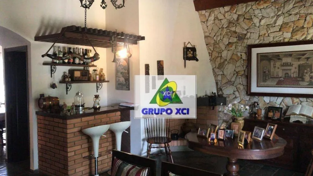 Sobrado, 4 quartos, 259 m² - Foto 1