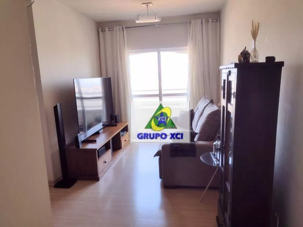 Apartamento à venda com 3 quartos, 75m² - Foto 3