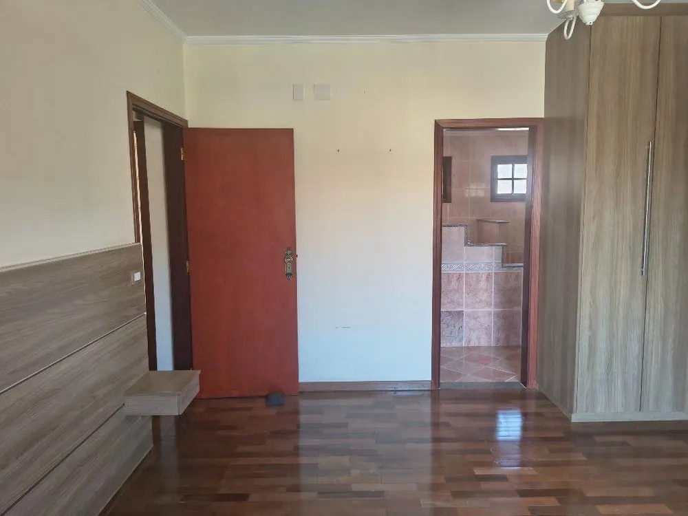 Casa, 3 quartos, 229 m² - Foto 2