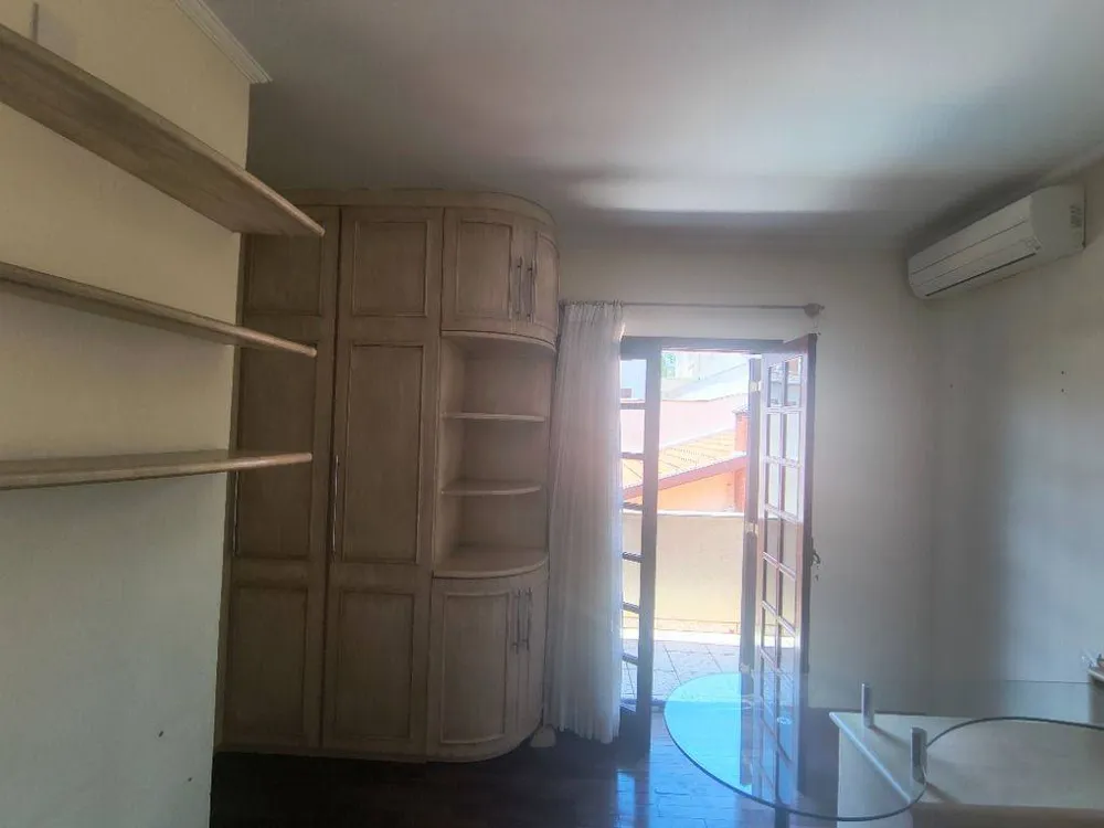 Casa, 3 quartos, 229 m² - Foto 1