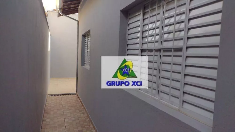 Casa à venda com 3 quartos, 80m² - Foto 2