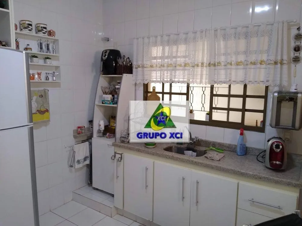 Casa, 3 quartos, 210 m² - Foto 6