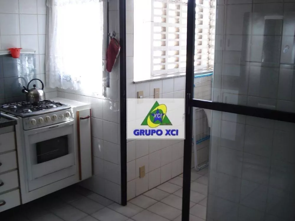 Apartamento à venda com 3 quartos, 115m² - Foto 4