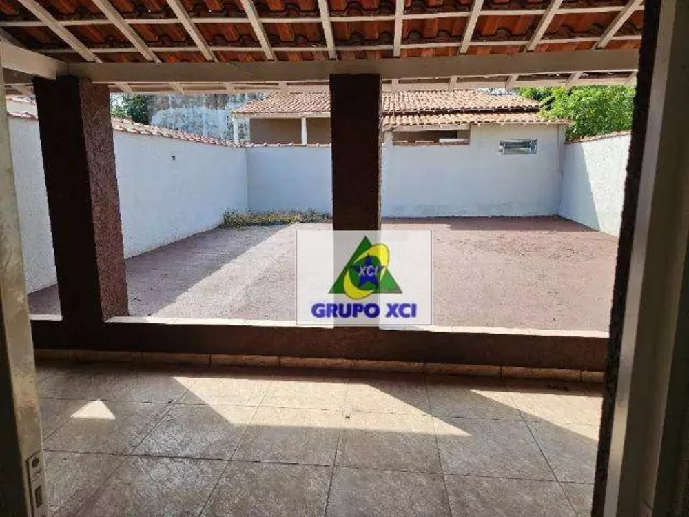 Casa à venda com 3 quartos, 350m² - Foto 3