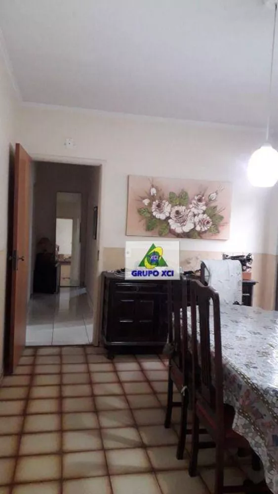 Casa à venda com 3 quartos, 145m² - Foto 4