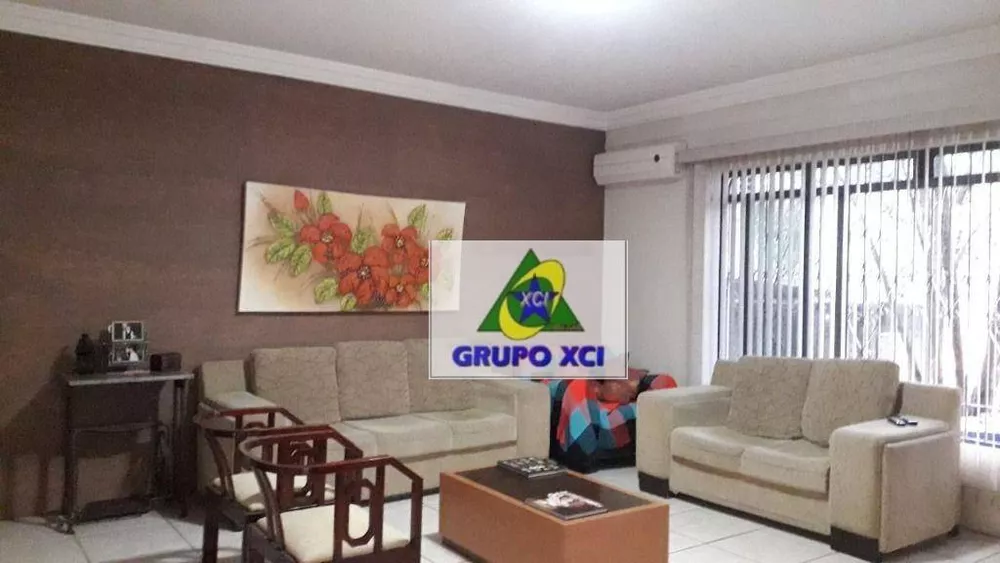 Casa à venda com 3 quartos, 145m² - Foto 1