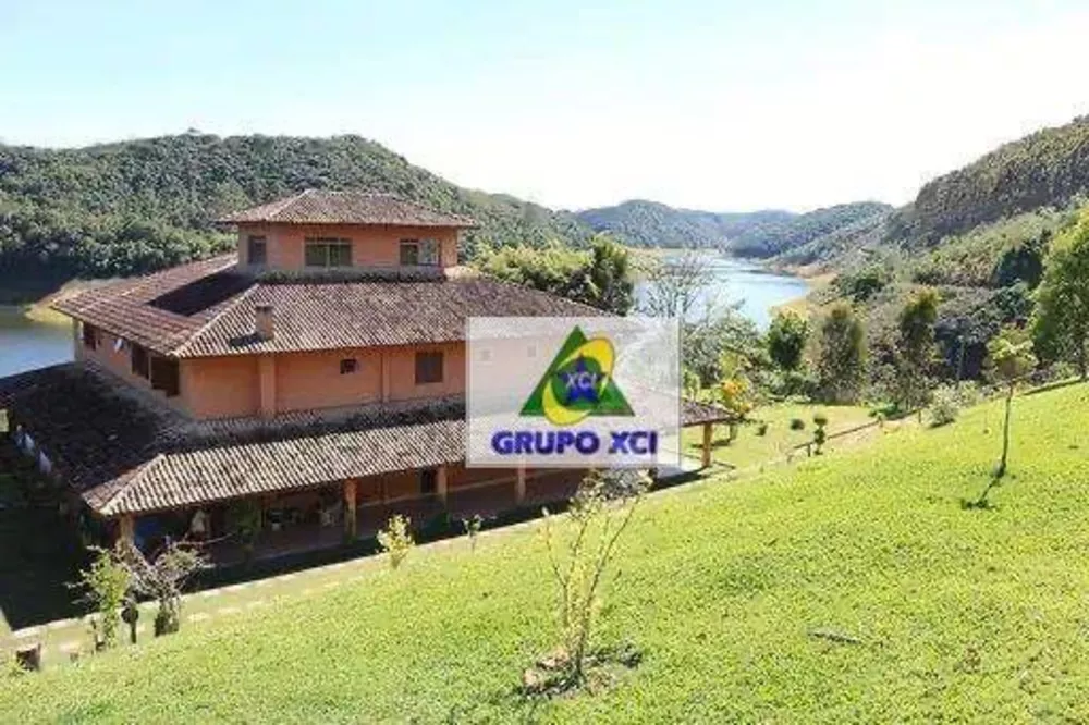 Fazenda à venda com 8 quartos, 25000M2 - Foto 2