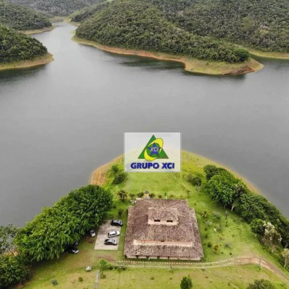 Fazenda à venda com 8 quartos, 25000M2 - Foto 1