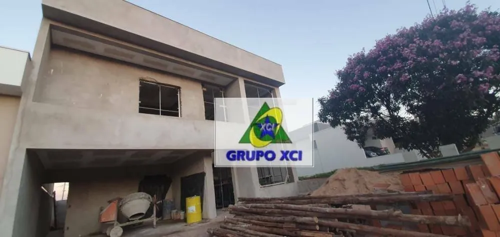 Sobrado, 3 quartos, 248 m² - Foto 1