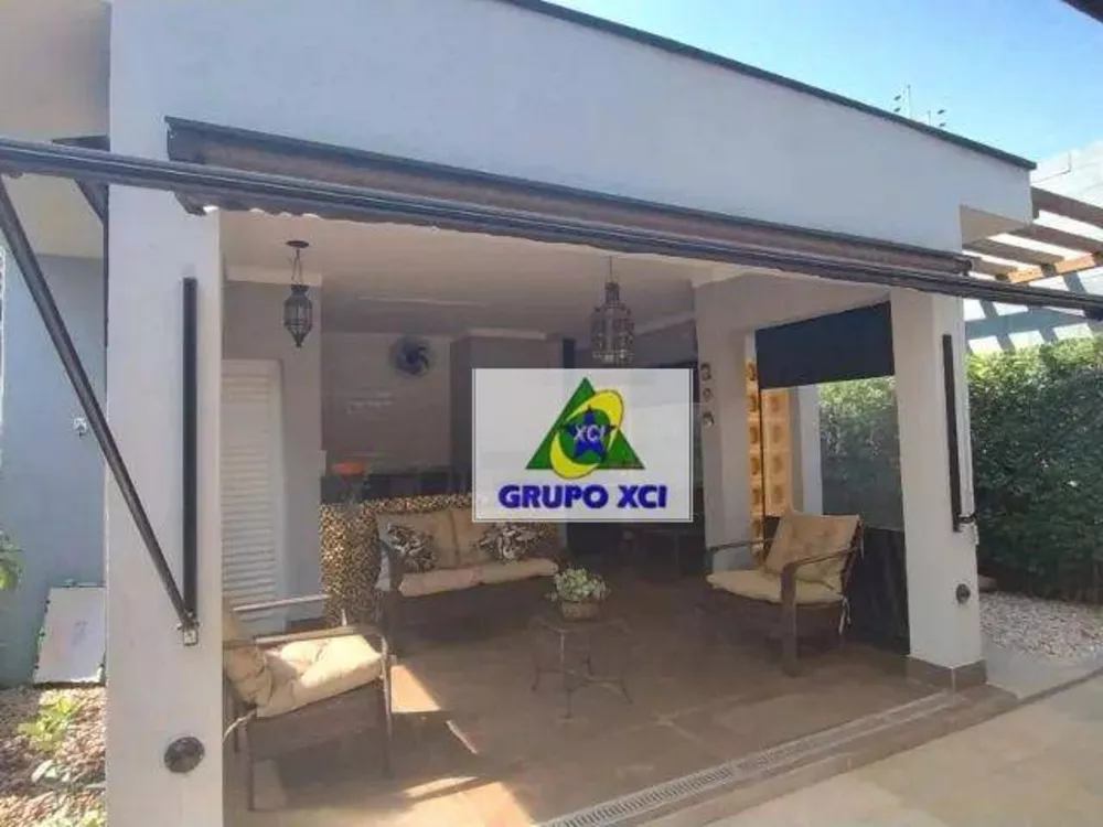 Casa de Condomínio à venda com 3 quartos, 210m² - Foto 2