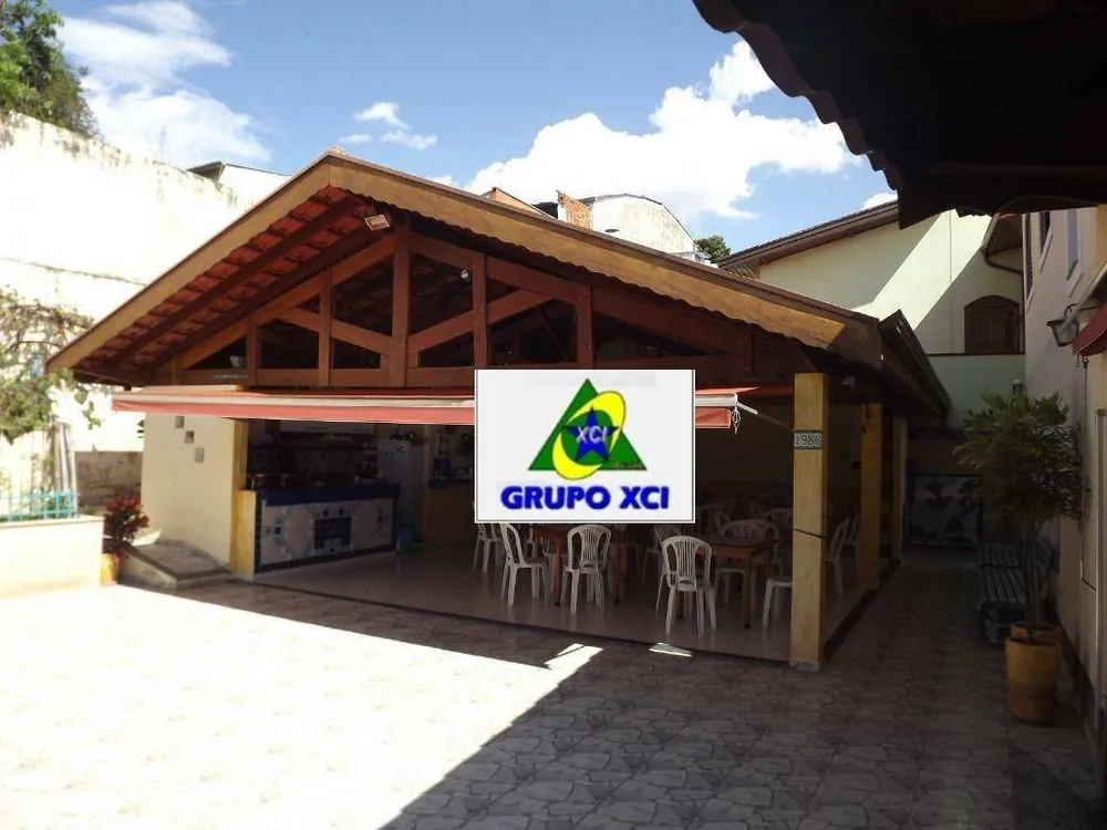 Casa, 4 quartos, 293 m² - Foto 1