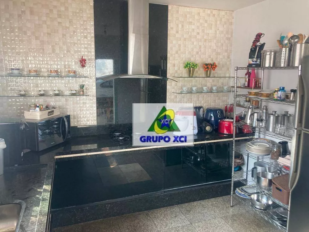 Casa, 3 quartos, 250 m² - Foto 6