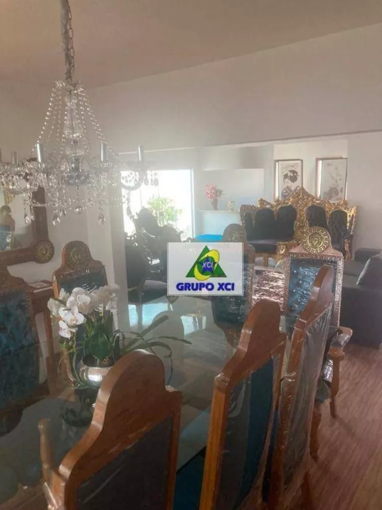 Casa, 3 quartos, 250 m² - Foto 13